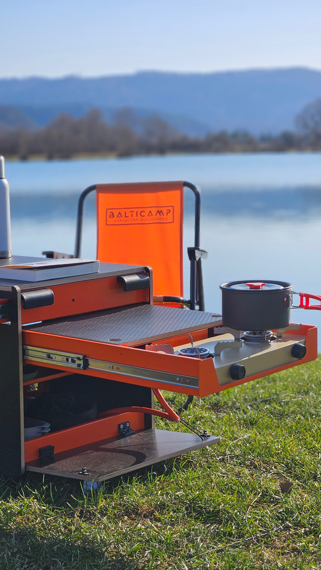 Balticamp kitchen drawer with gas stove by lake